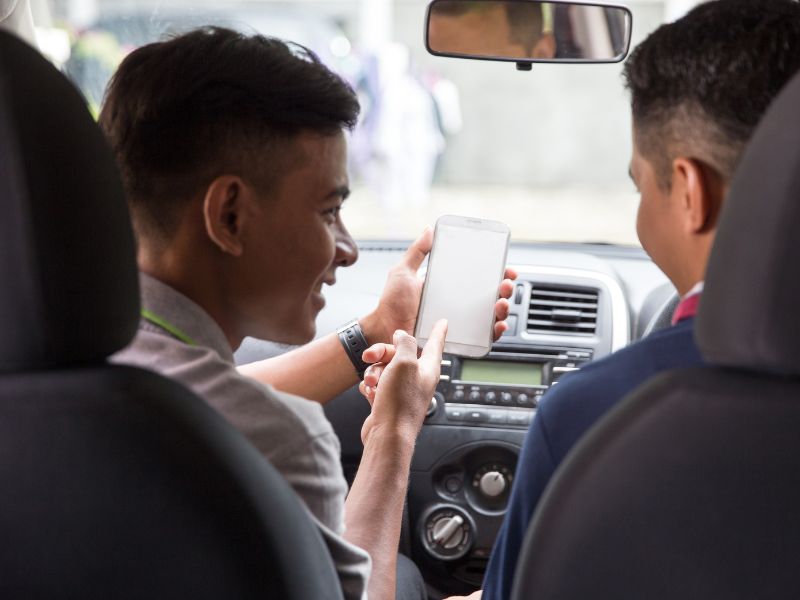 Jasa Sewa Mobil Jogja dengan Driver Ramah dan Berpengalaman