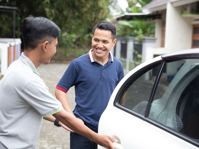 Rental Mobil Jogja dengan Driver untuk Liburan dan Perjalanan Bisnis