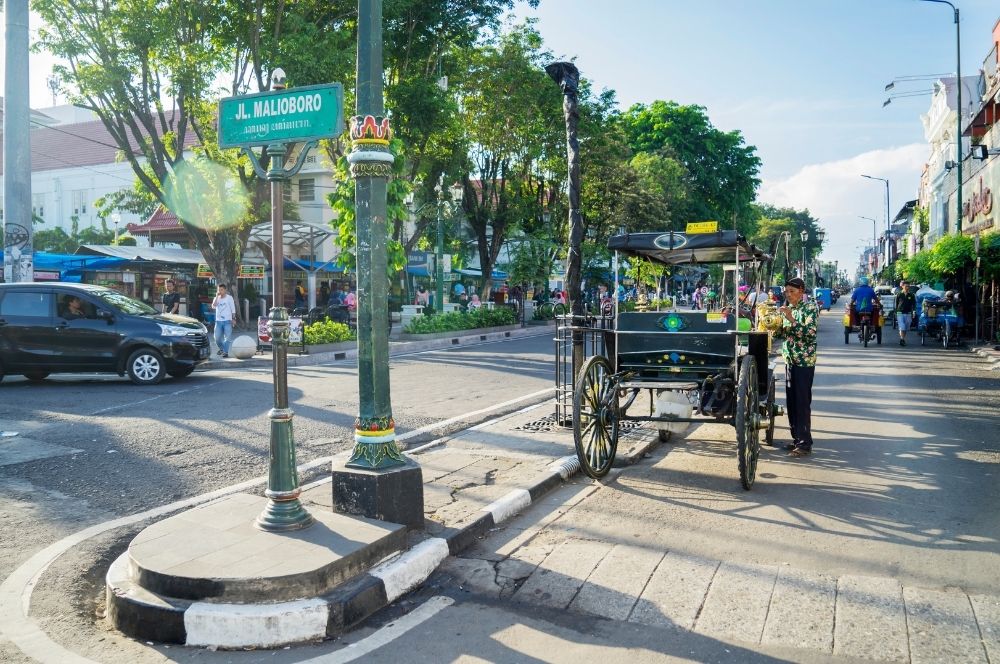Sewa Mobil Jogja untuk Liburan Tanpa Ribet dan Bikin Pusing